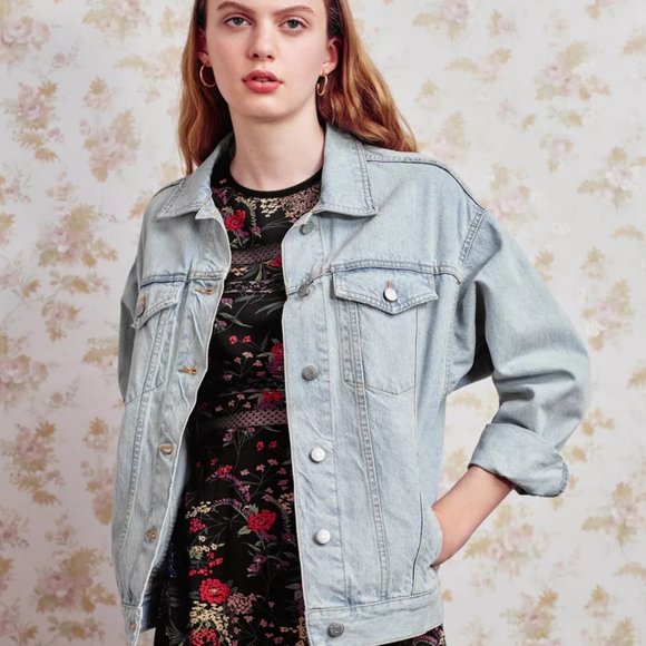 NWOT Urban Outfitters BDG '80s Oversized Trucker Denim Jacket - Picture 1 of 5